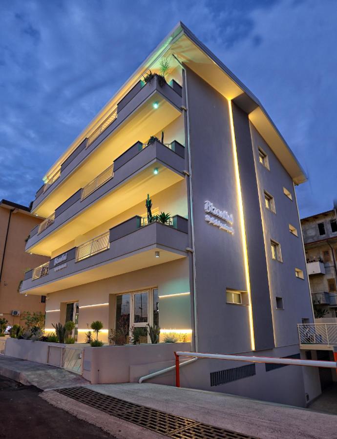 Bizantini Tropea Aparthotel ภายนอก รูปภาพ